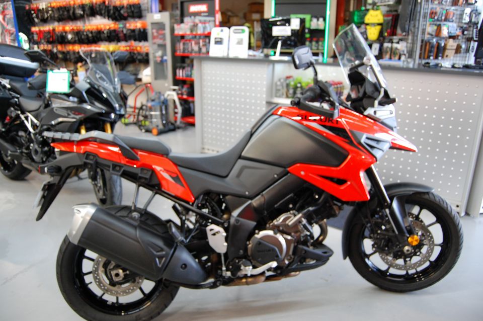 SUZUKI DL V-STROM 1050 4