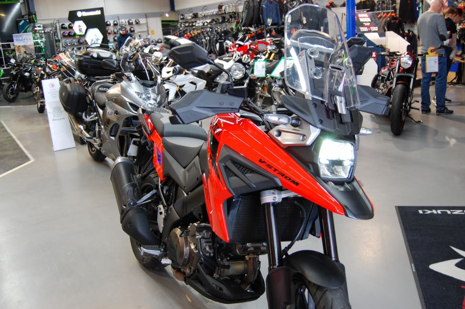 SUZUKI DL V-STROM 1050 4