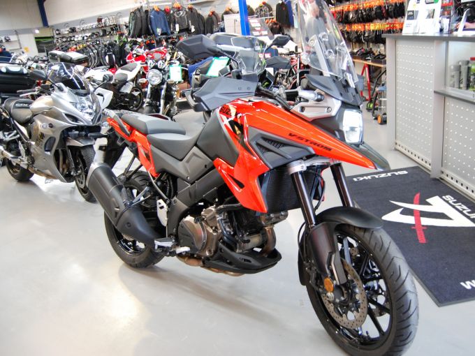 SUZUKI DL V-STROM 1050 4