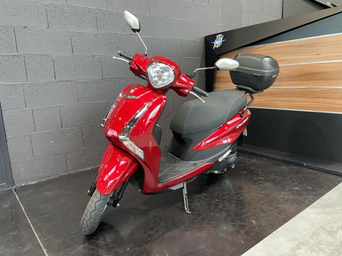 YAMAHA D'ELIGHT 4