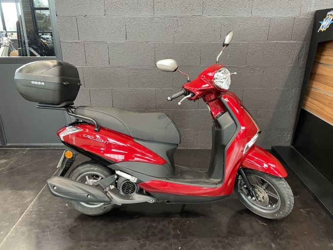YAMAHA D'ELIGHT 4