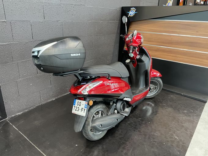 YAMAHA D'ELIGHT 4