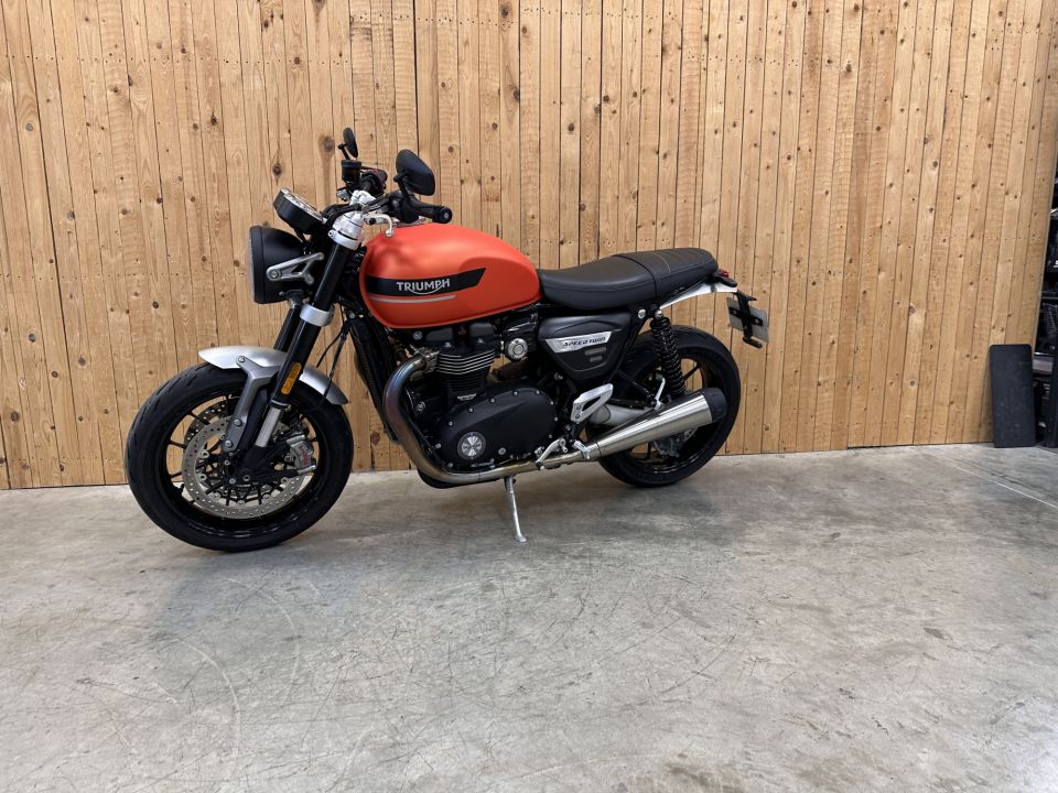 TRIUMPH SPEED TWIN 1200 4