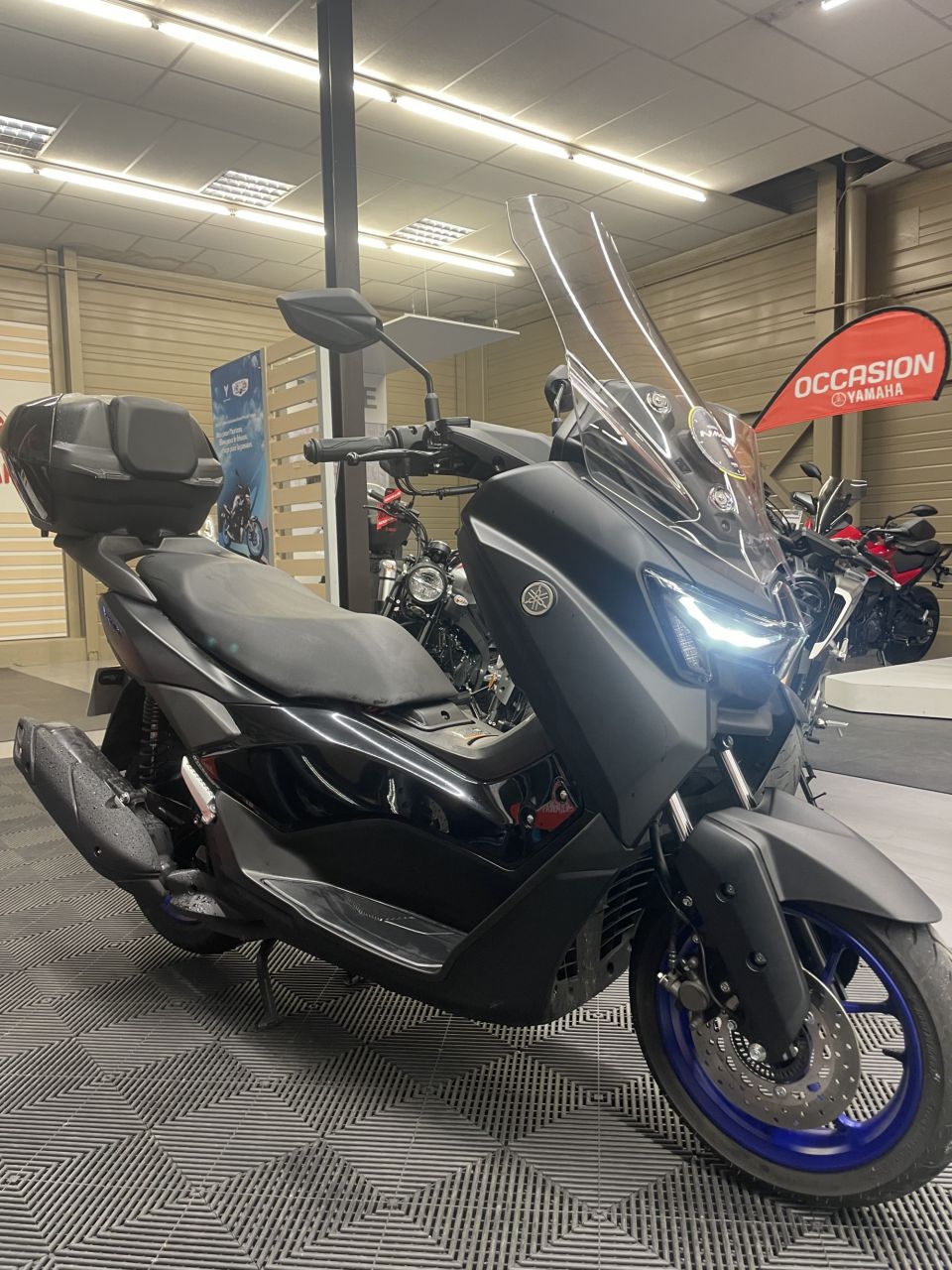 YAMAHA NMAX 125 4