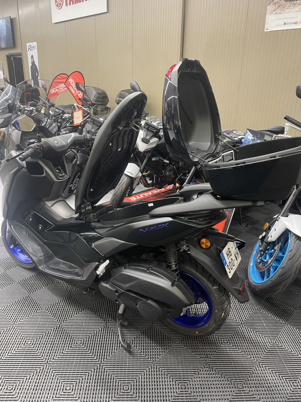 YAMAHA NMAX 125 4