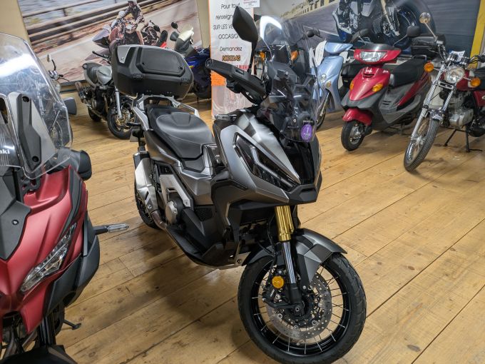 HONDA X-ADV 4