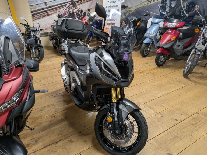 HONDA X-ADV 4