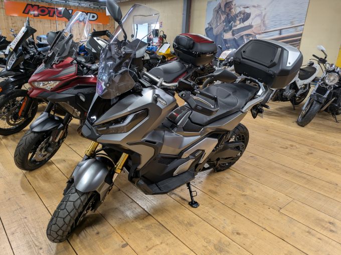 HONDA X-ADV 4