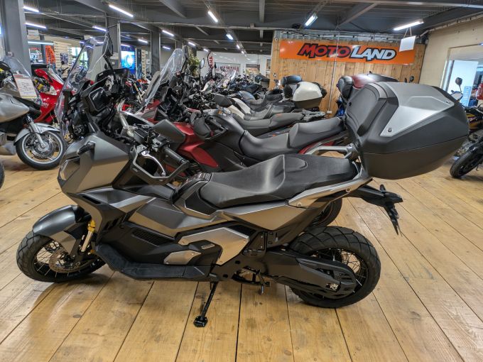 HONDA X-ADV 4