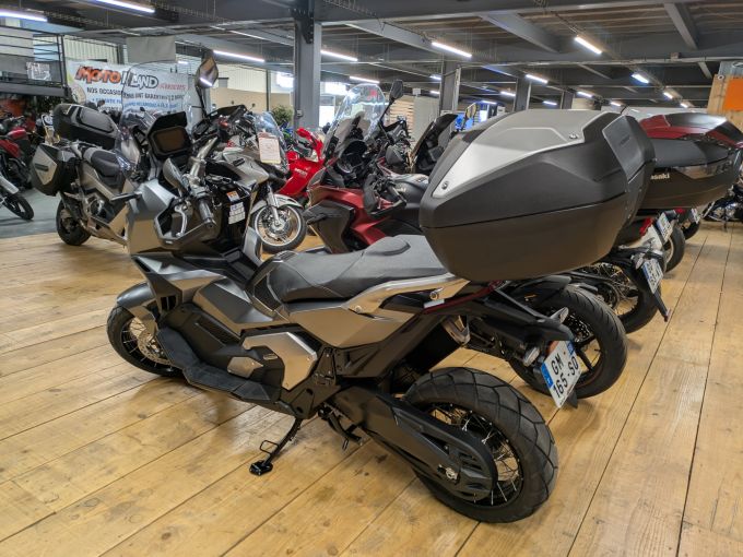 HONDA X-ADV 4