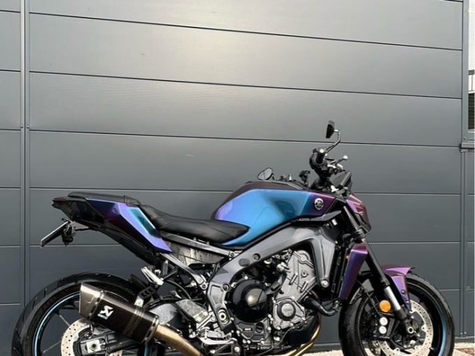 YAMAHA MT-09 4