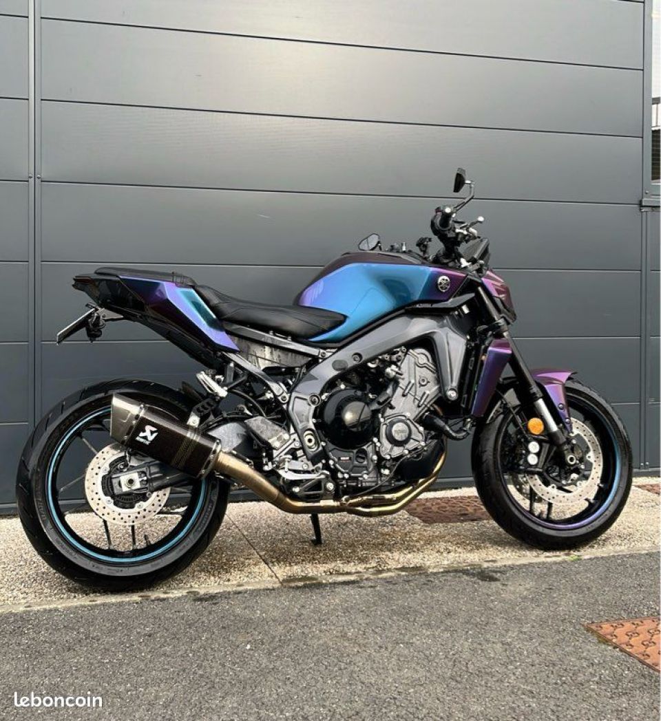 YAMAHA MT-09 4