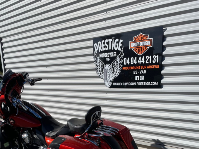 HARLEY-DAVIDSON TOURING STREET GLIDE 1923 CVO  4
