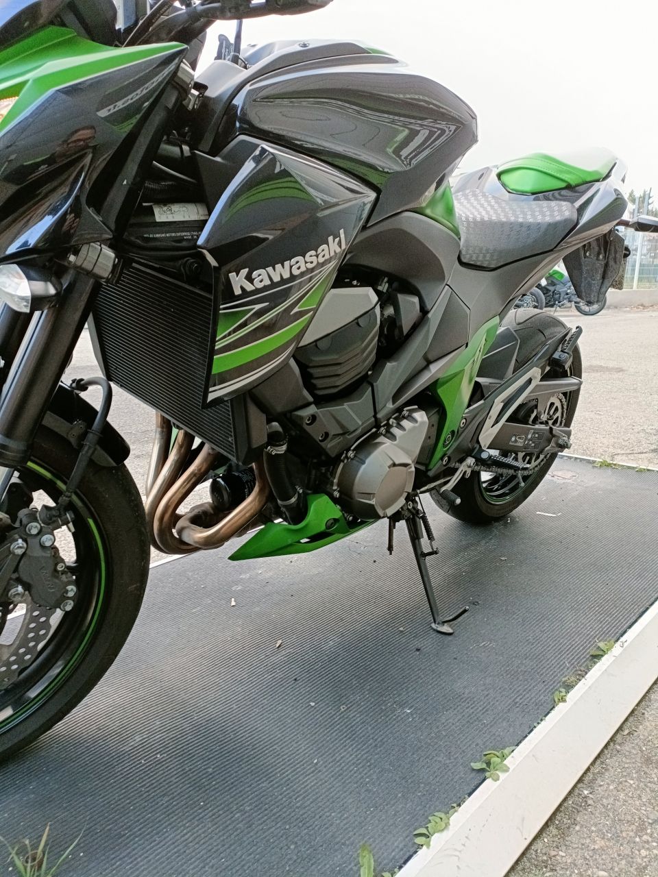 KAWASAKI Z800 FULL 1ER MAIN 10880 KMS 4