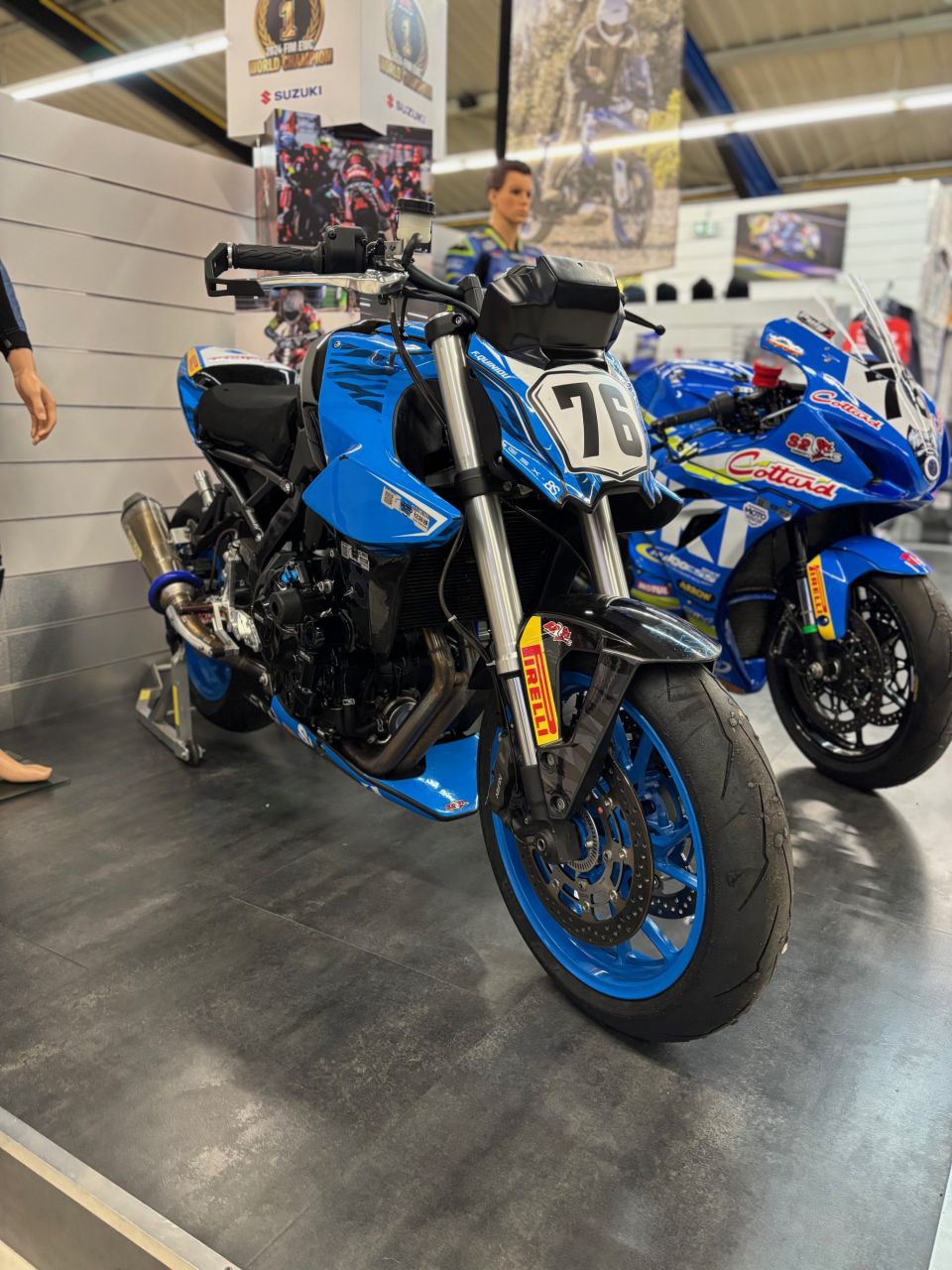 SUZUKI GSX-8S 4
