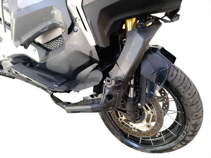 HONDA X-ADV 4