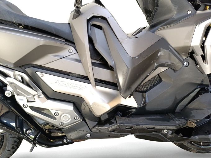 HONDA X-ADV 4