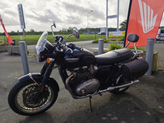 TRIUMPH BONNEVILLE T120 BLACK 1200 4