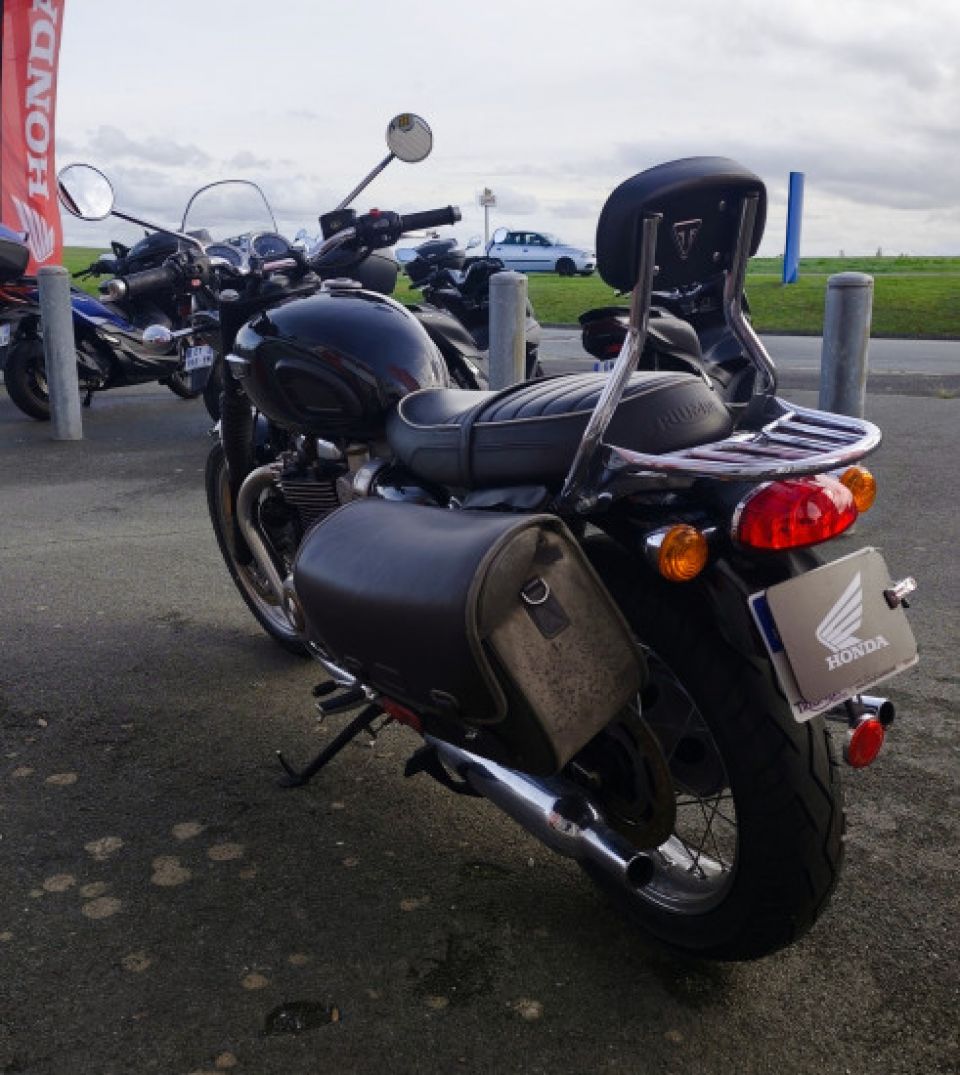 TRIUMPH BONNEVILLE T120 BLACK 1200 4