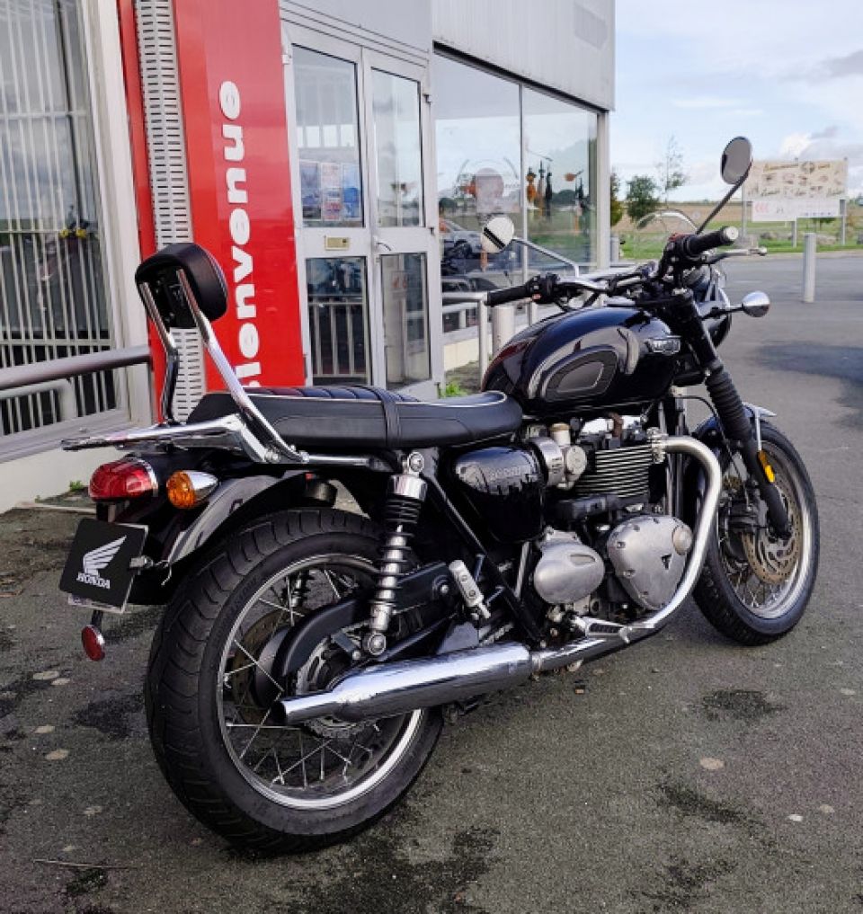 TRIUMPH BONNEVILLE T120 BLACK 1200 4