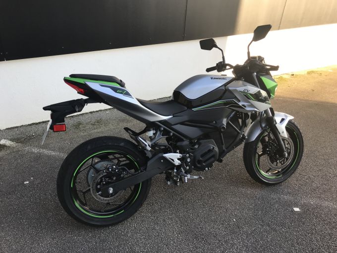 KAWASAKI Z e-1 4