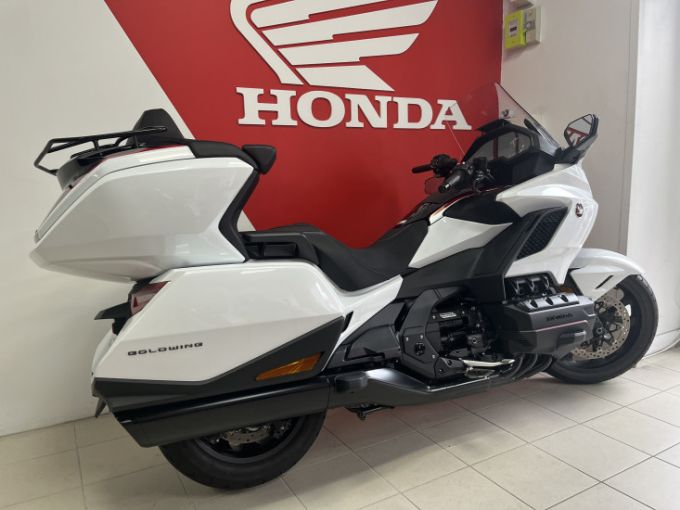 HONDA GoldWing Touring DCT Airbag 4
