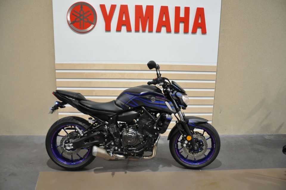 YAMAHA MT-07 (47.5CV) 4