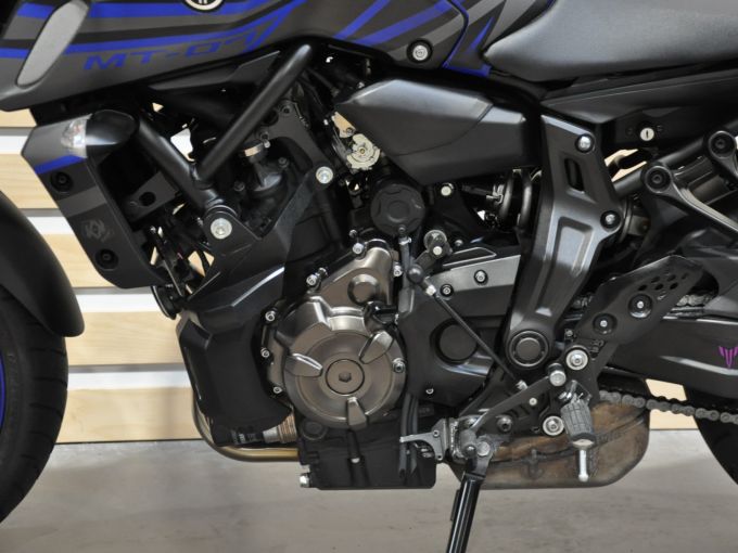 YAMAHA MT-07 (47.5CV) 4