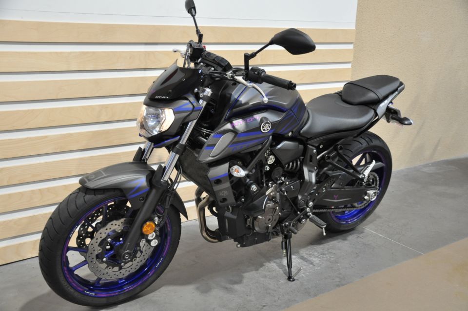 YAMAHA MT-07 (47.5CV) 4