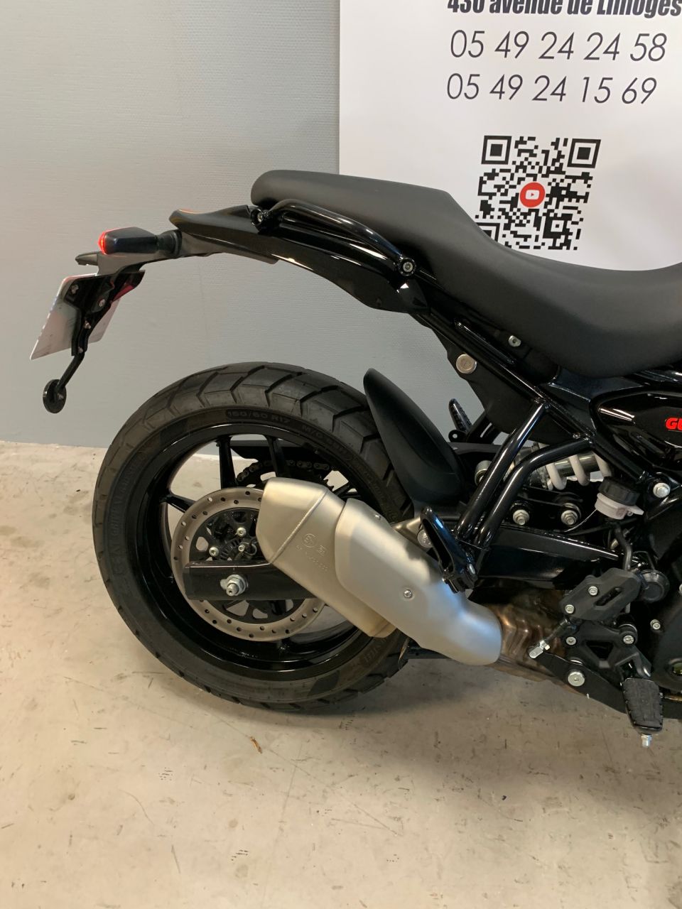 ROYAL ENFIELD Guerilla 450 4