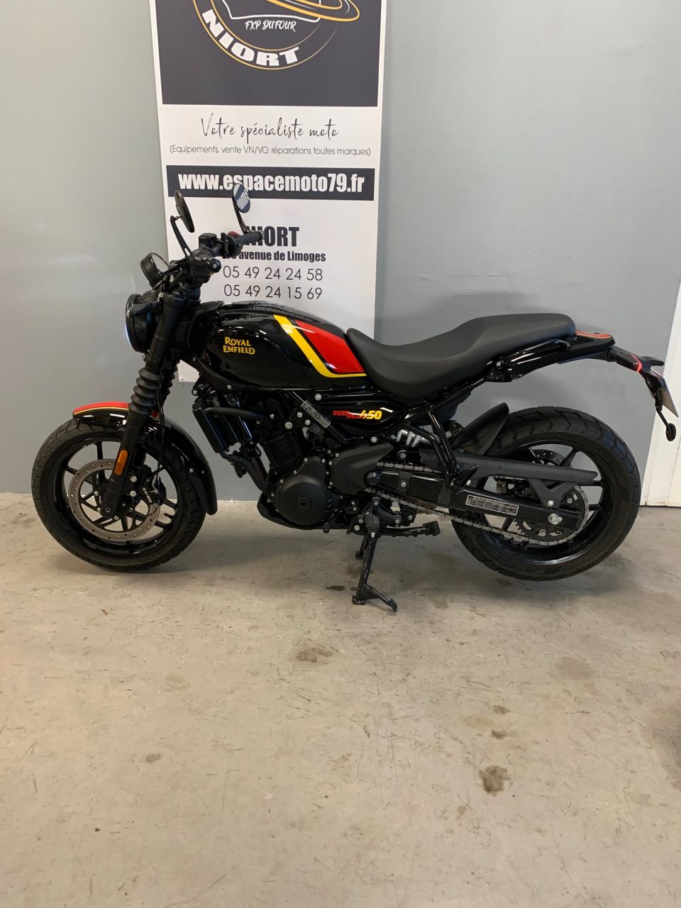 ROYAL ENFIELD Guerilla 450 4