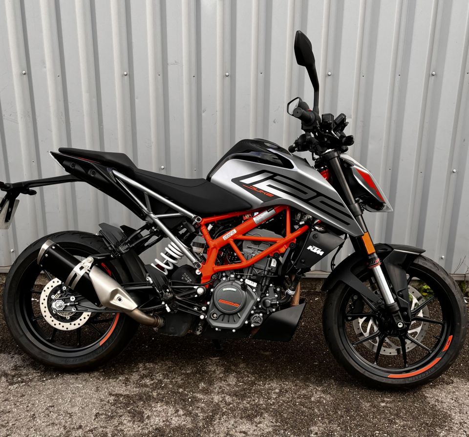 KTM 125 DUKE ABS 4