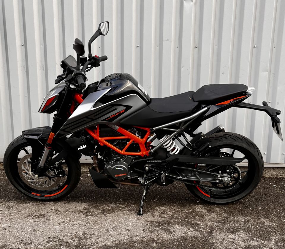 KTM 125 DUKE ABS 4