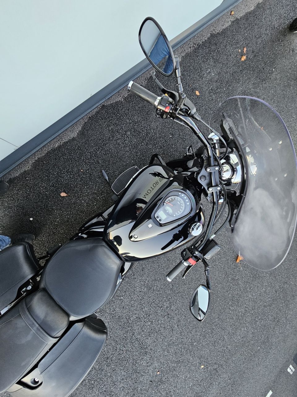 SUZUKI INTRUDER 1500 4