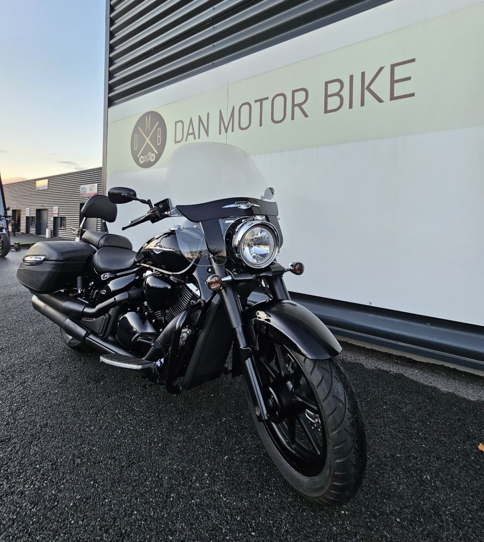 SUZUKI INTRUDER 1500 4