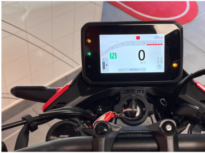 HONDA CB 500 Hornet 4