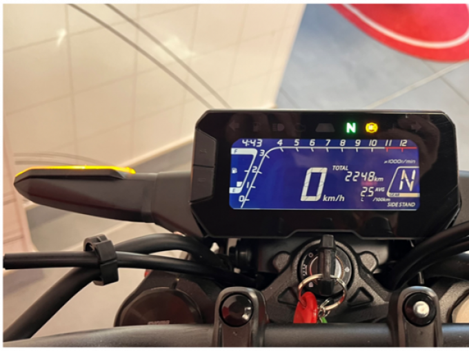 HONDA CB125R 4