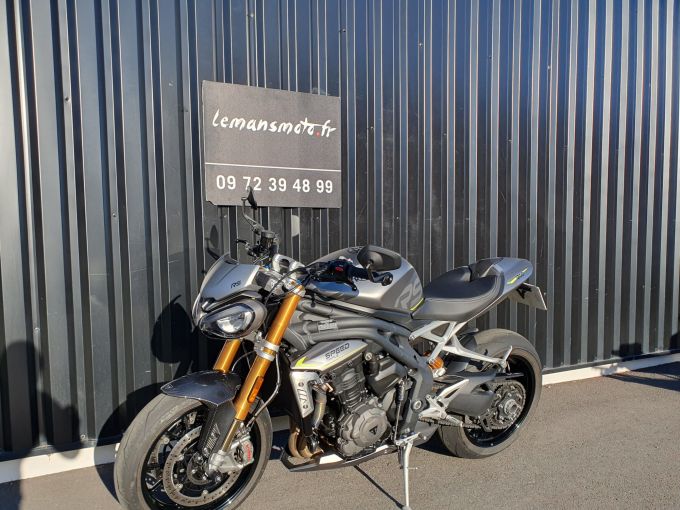 TRIUMPH SPEED TRIPLE 1200 RS 4
