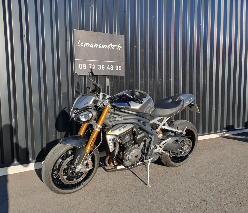 TRIUMPH SPEED TRIPLE 1200 RS 4