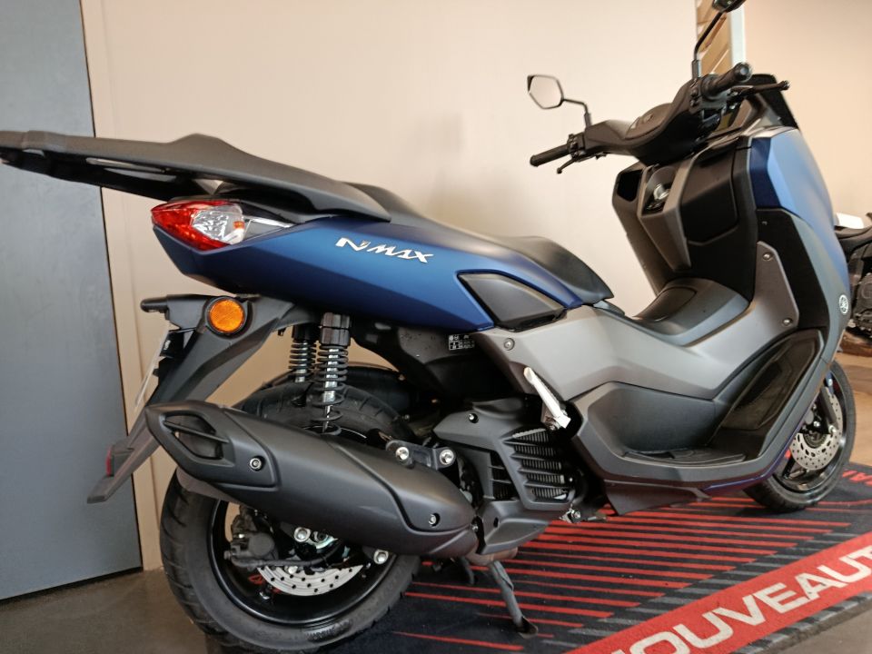 YAMAHA NMAX 125 4