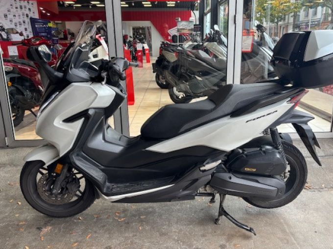 HONDA FORZA 125 ABS 4