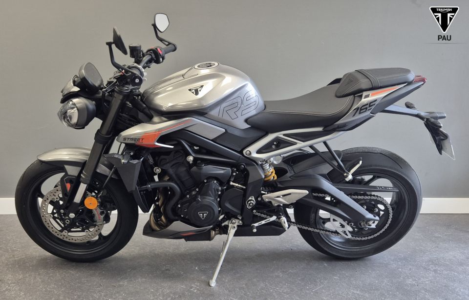 TRIUMPH STREET TRIPLE 765 RS 4