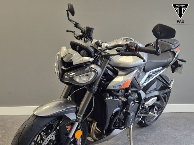 TRIUMPH STREET TRIPLE 765 RS 4