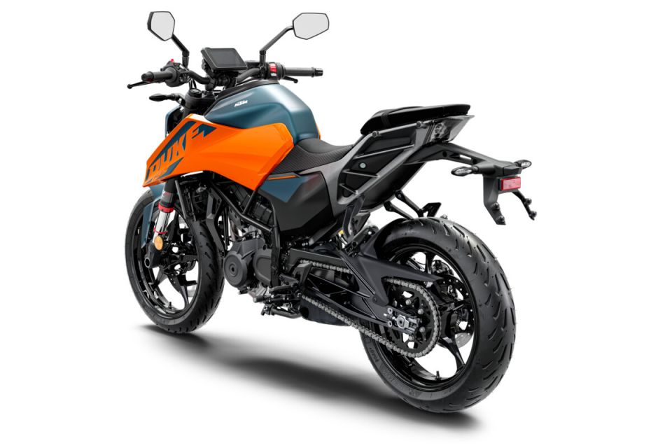 KTM 125 DUKE ABS 4