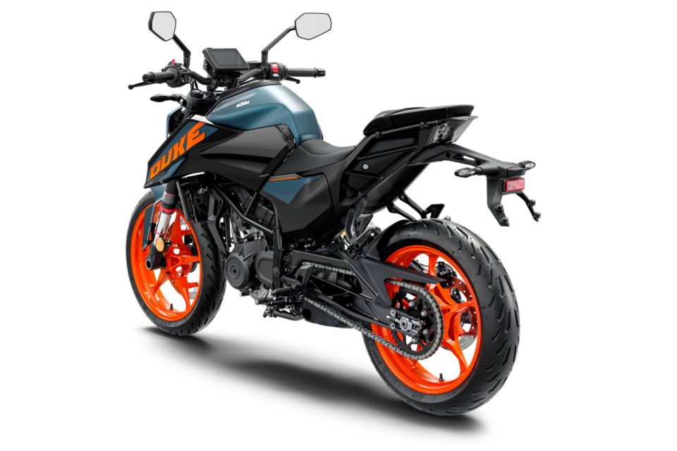 KTM 125 DUKE ABS 4