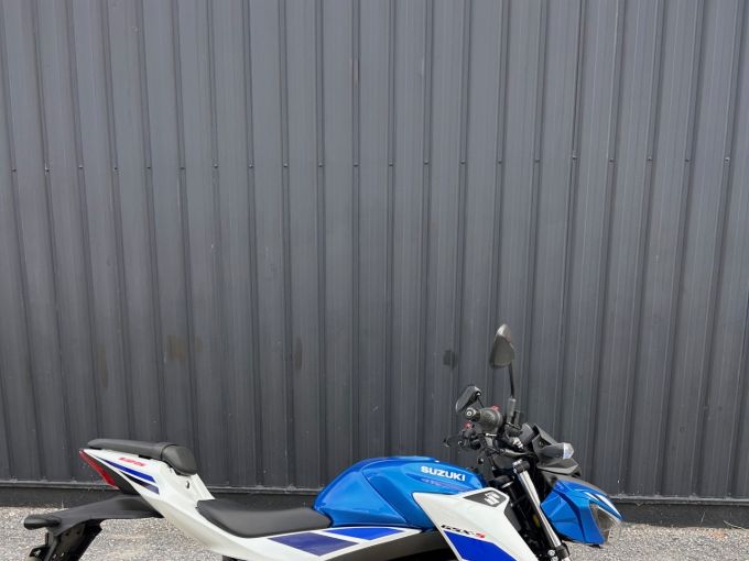 SUZUKI GSX-S 125 ABS 4