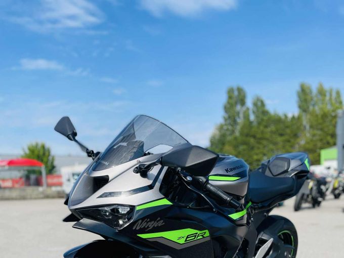 KAWASAKI ZX-6RR 4