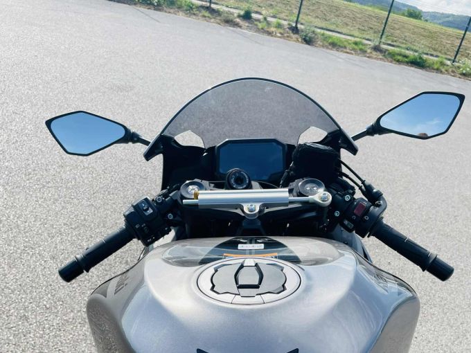 KAWASAKI ZX-6RR 4