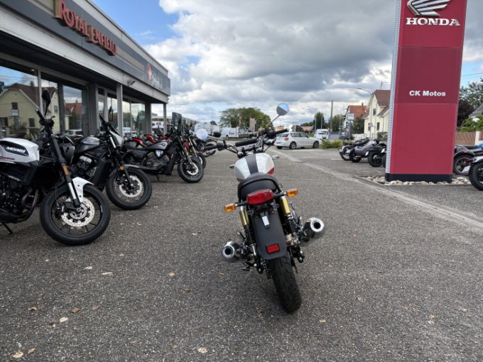 ROYAL ENFIELD TWIN INTERCEPTOR 650 4