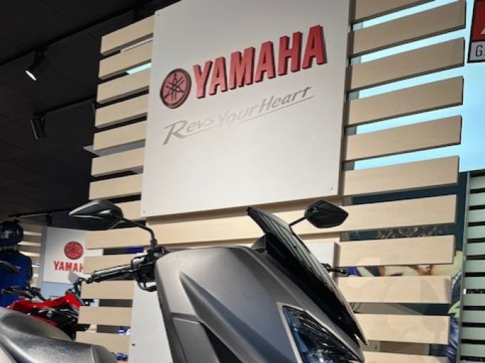 YAMAHA NMAX 125 4